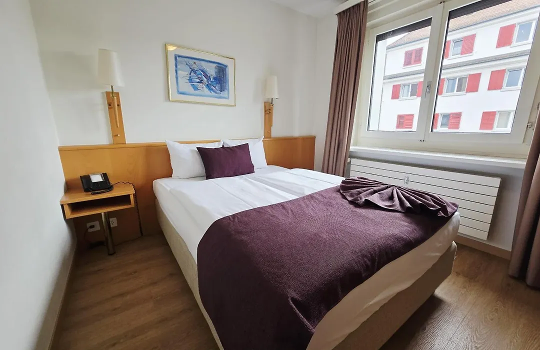 Olympia Hotel Zurich-1